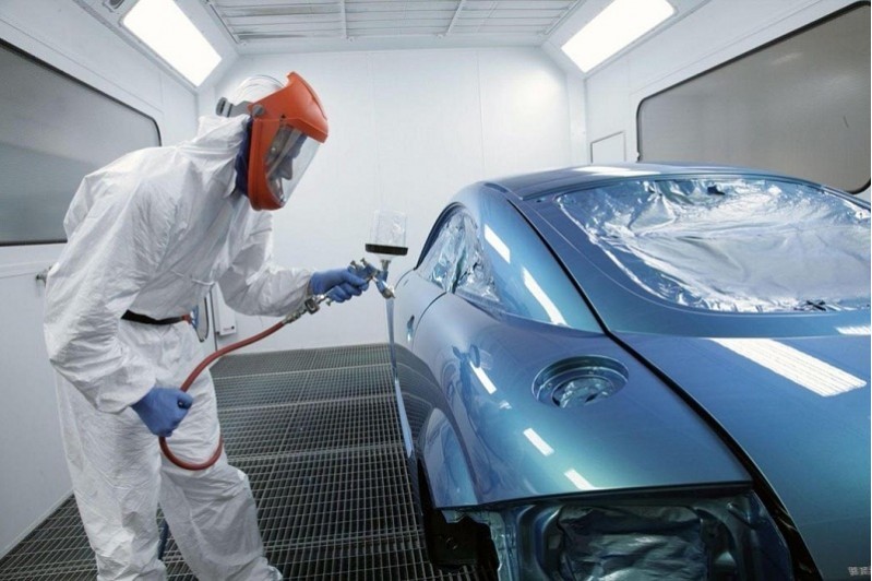 RETAINER, RADIATOR GRILLE