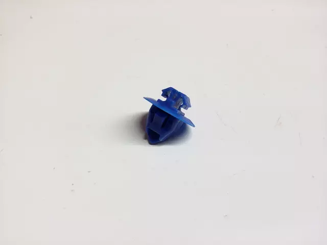 CLIP, OUTSIDE MOULDING, NO.2