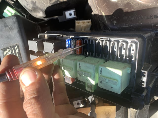 BLOCK DRIVER FUSE BOX INSIDE KZTE