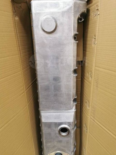 [1111804640] COVER CYLINDER HEAD